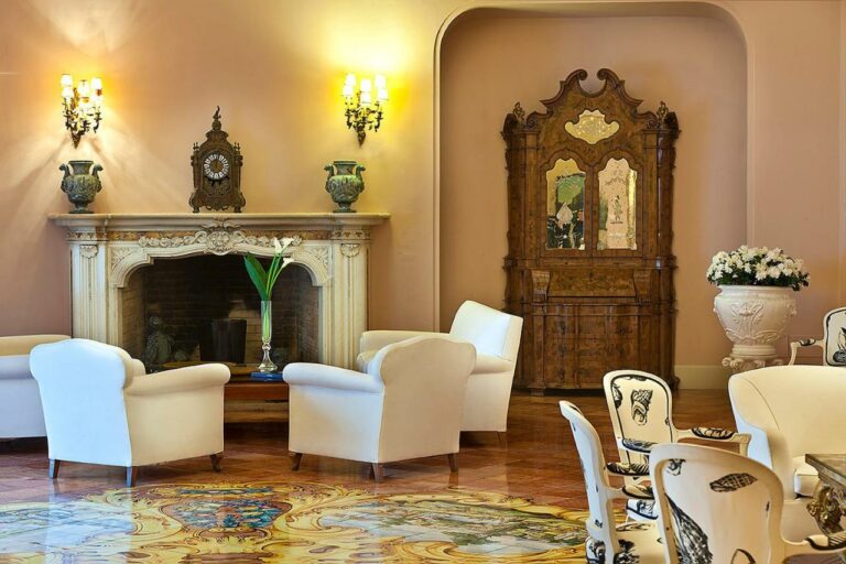 Albergo Della Regina Isabella beach resort11 768x512