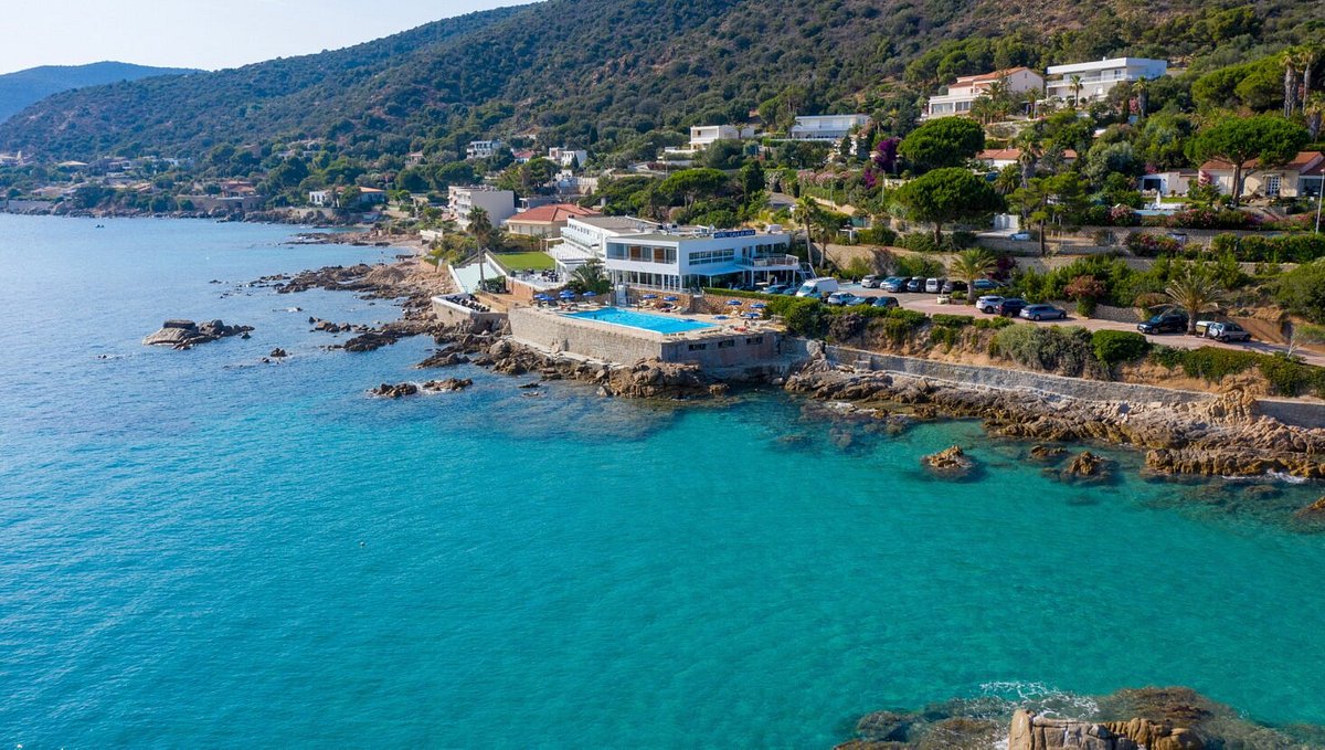 Cala di Sole beach hotel