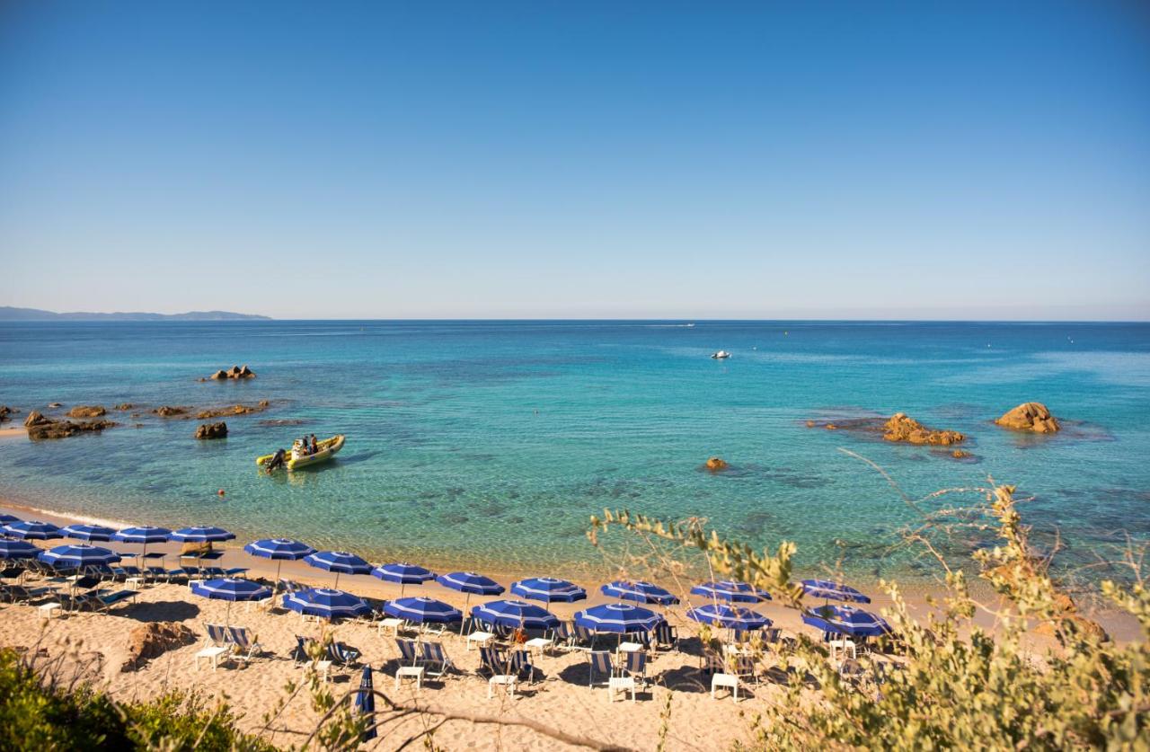 Cala di Sole beach hotel12