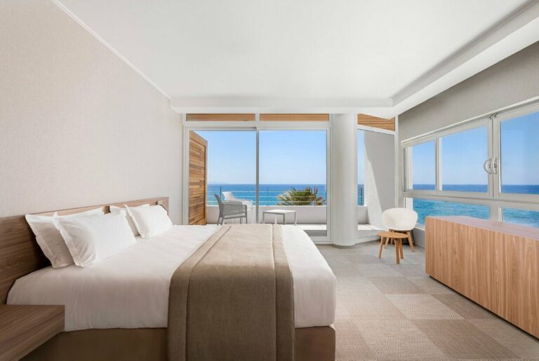 Cala di Sole beach hotel4 768x515