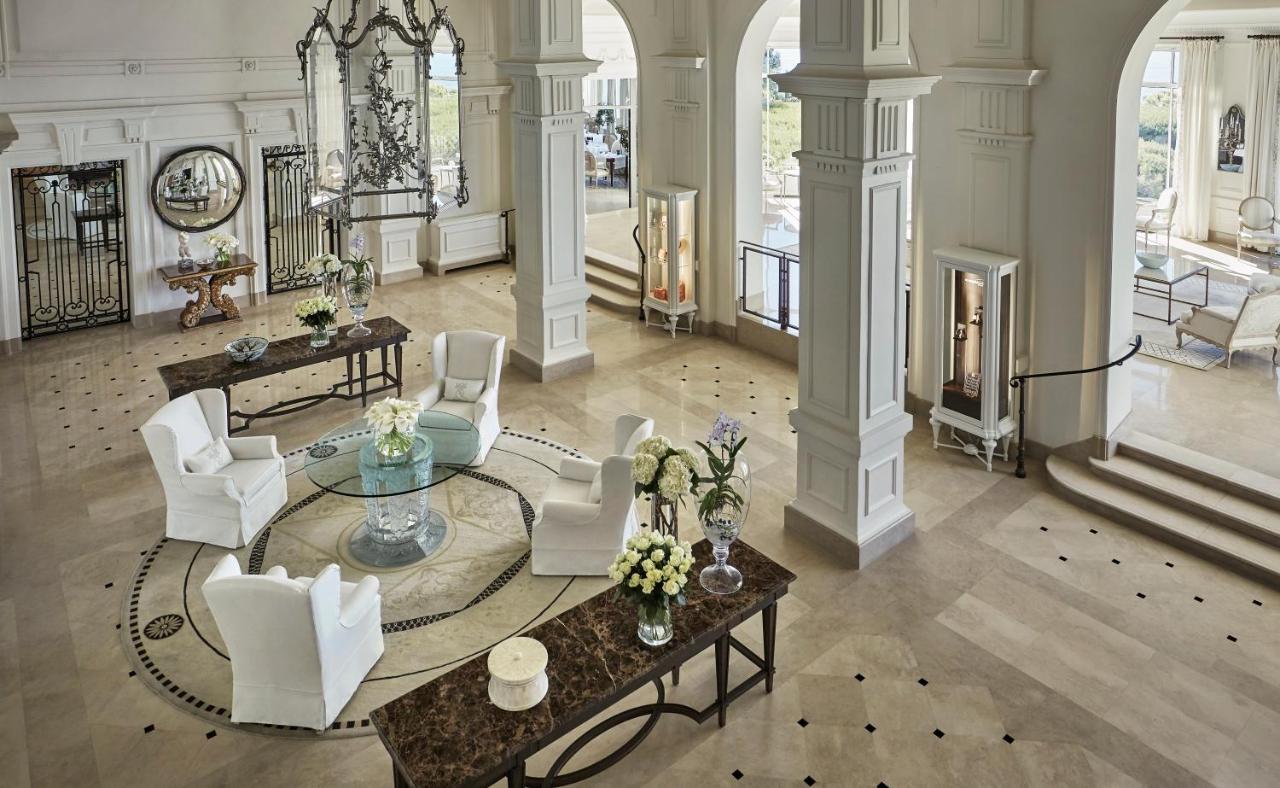 Grand hotel du cap ferrat a four seasons hotel beach6