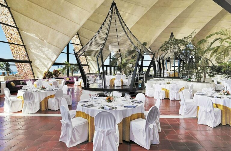 Hotels h10 playa meloneras palace beach 8 768x502