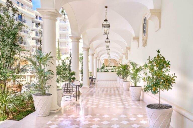 Intercontinental carlton cannes beach hotel10 768x512