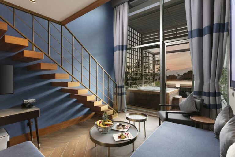 Titanic deluxe lara hotel beach8 768x512