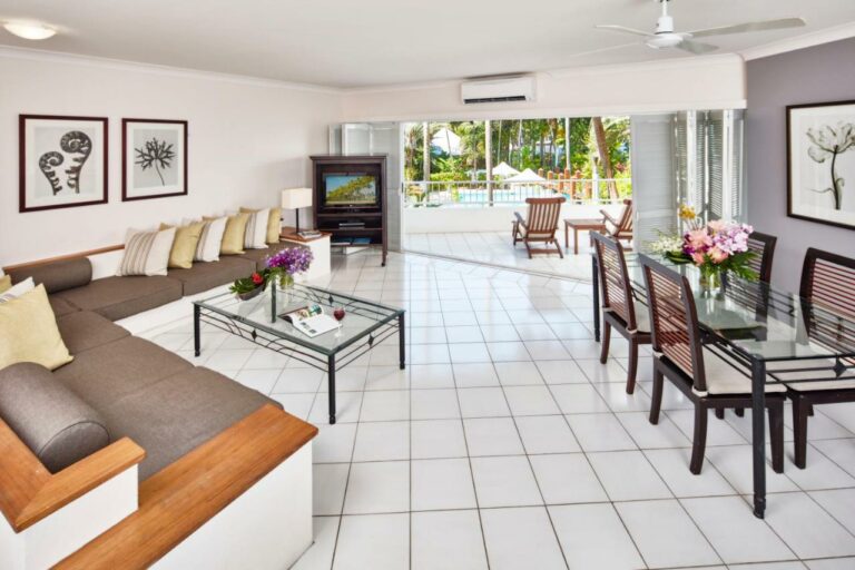 alamanda palm cove beach hotel 768x512