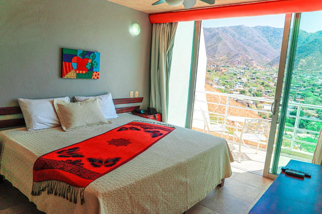 bahia taganga beach hotel colombia 7