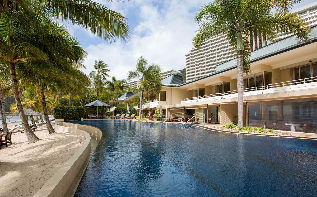 beach club hamilton island9