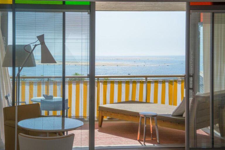 beach hotel la co o rniche15 768x512