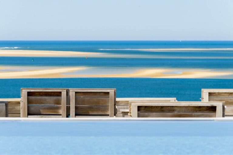 beach hotel la co o rniche8 768x512