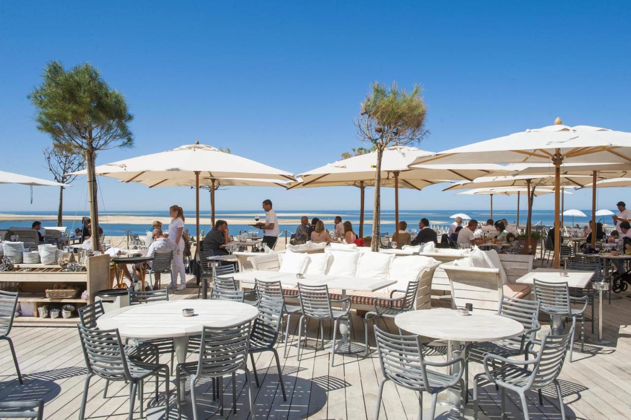 beach hotel la co o rniche9