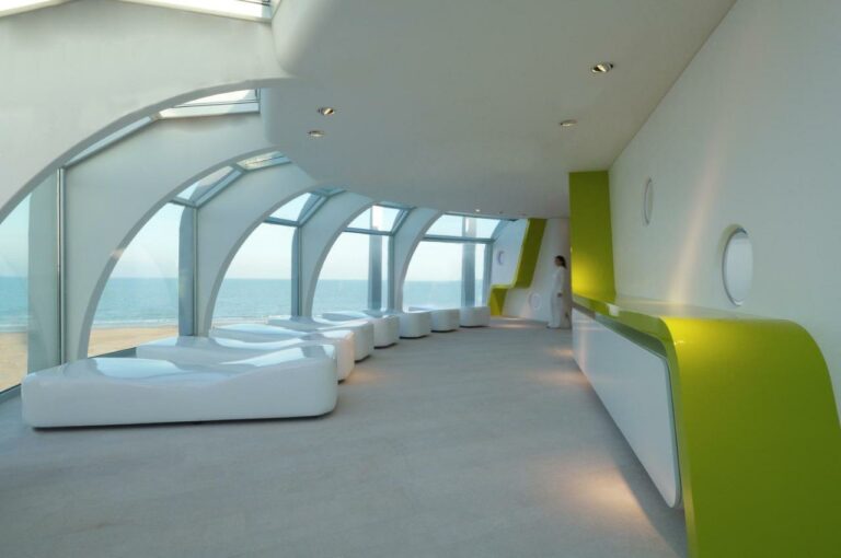 i suite beach hotel1 768x510