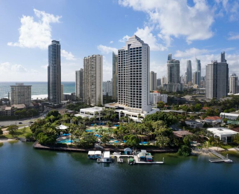 jw marriot gold coast beach resort 768x624