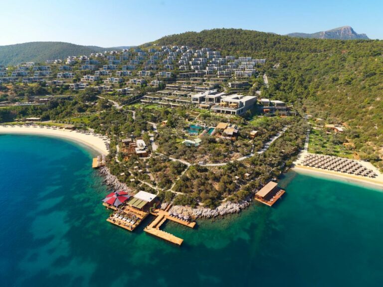 mandarin oriental bodrum beach5 768x576