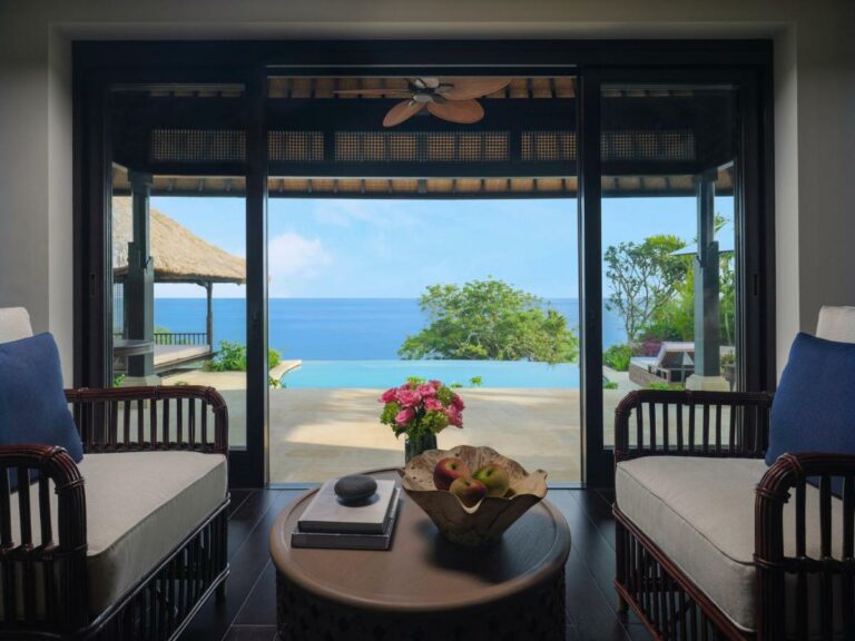 raffles bali beach3 768x576