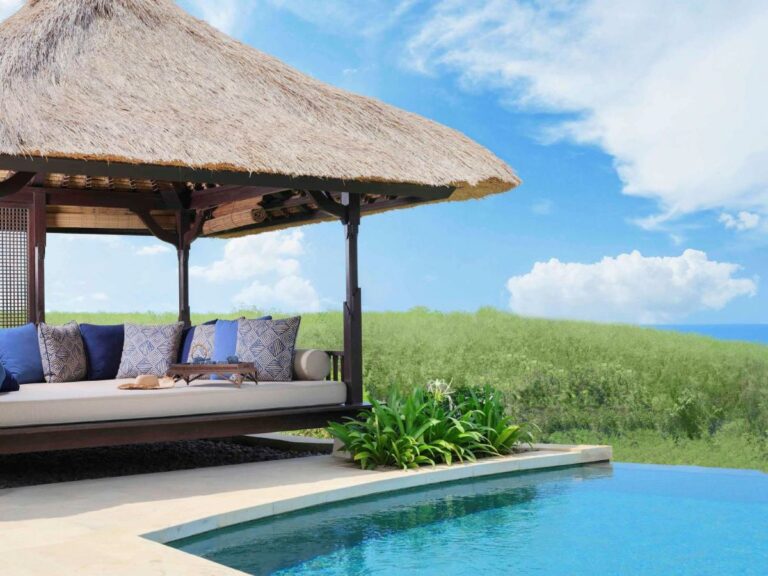 raffles bali beach6 768x576