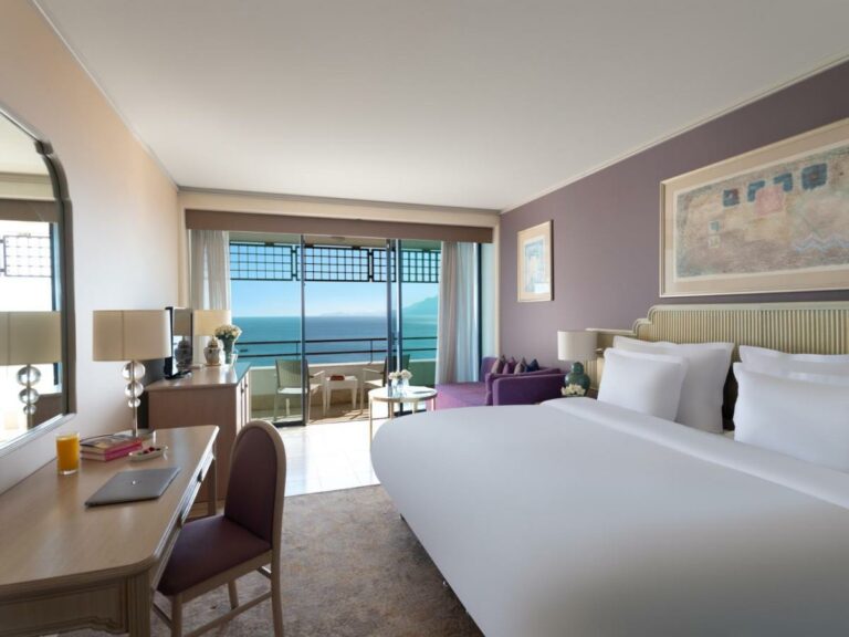 rixos downtown antalya beach2 768x576