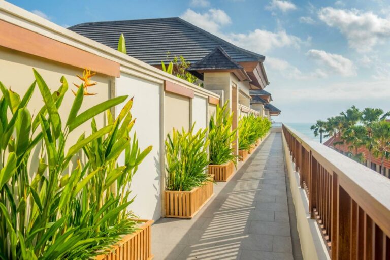 royal suites bandha bali beach1 768x512