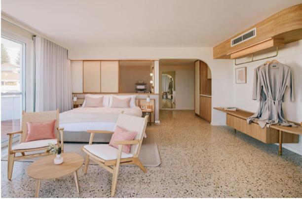 the surf yamba beach hotel6