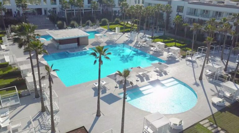 vichy celestin spa hotel casablanca beach3 768x429