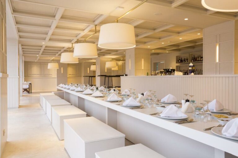 voyage sorgun hotel beach5 768x512