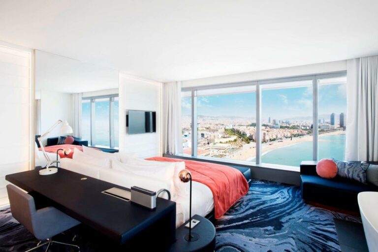 w barcelona beach luxury hotel.3 768x512