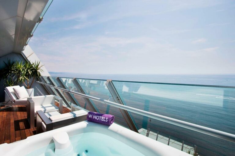 w barcelona beach luxury hotel.5 768x512