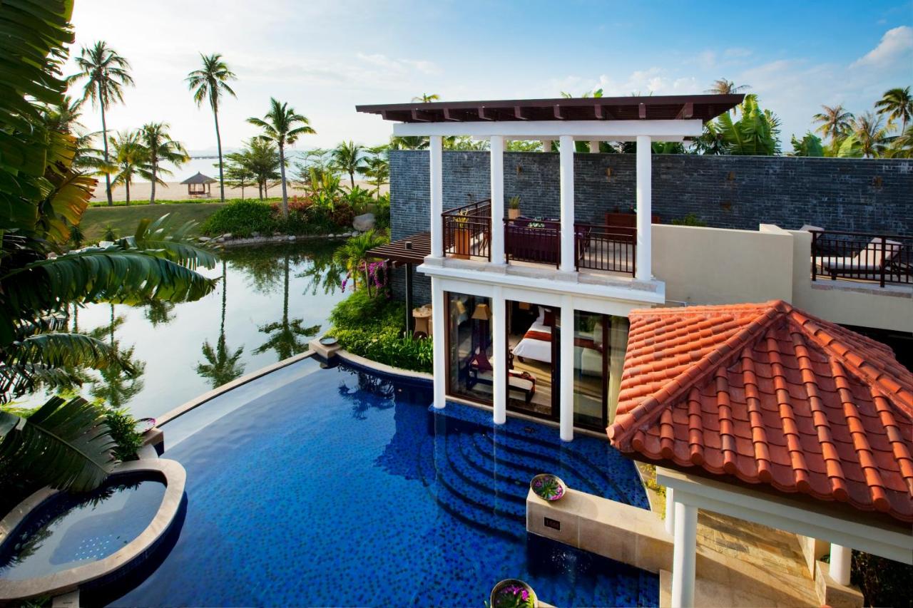 Banyan tree sanya resort spa hotel beach14