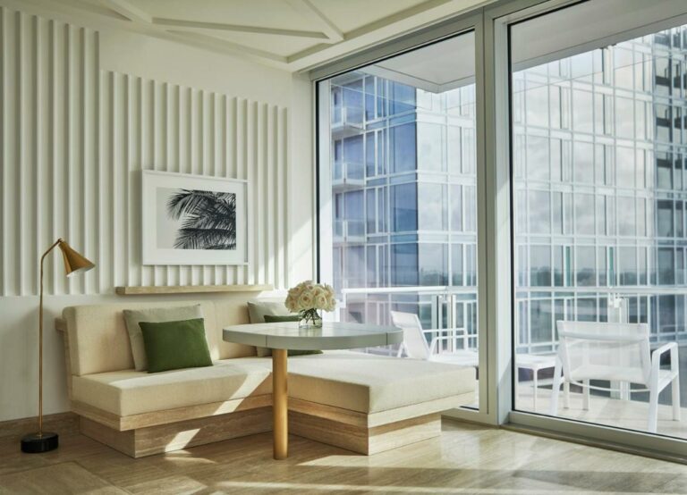 Four season at the surf club12 768x554