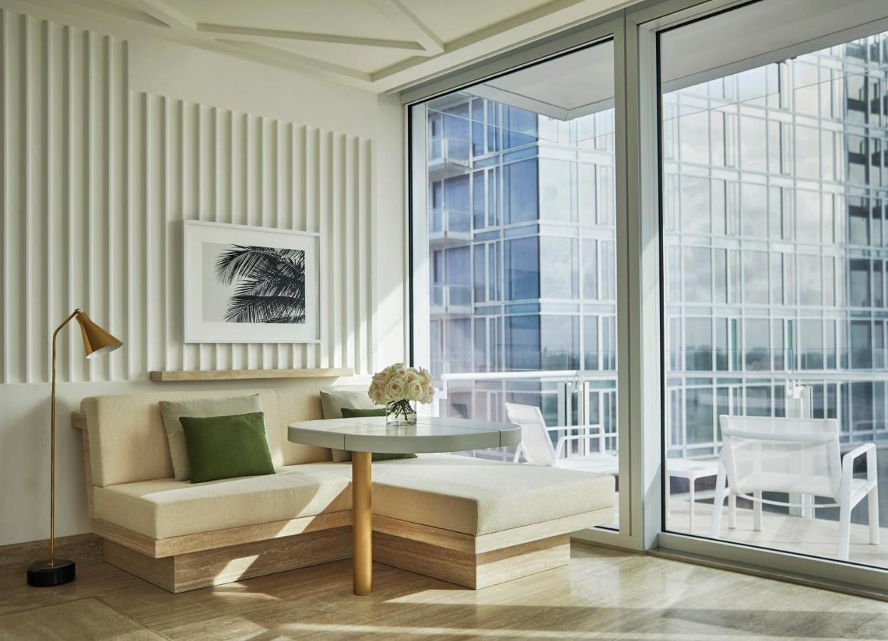 Four season at the surf club12