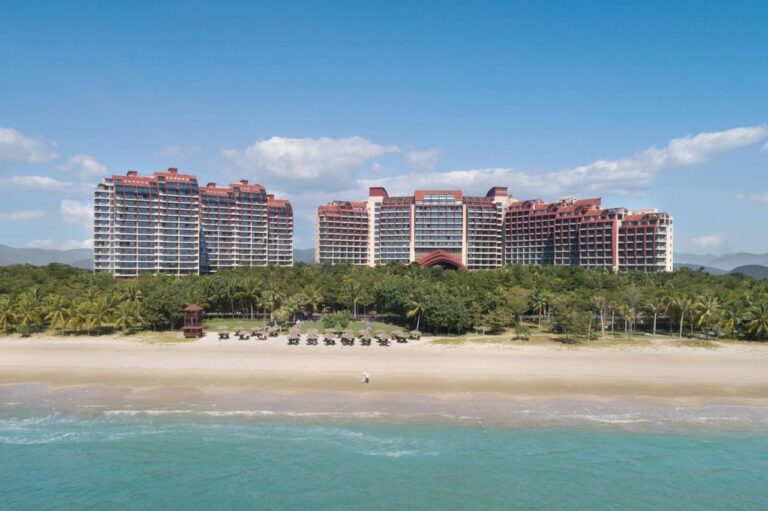 Hotel Pullman Oceanview Sanya Bay Resort Spa14 768x511
