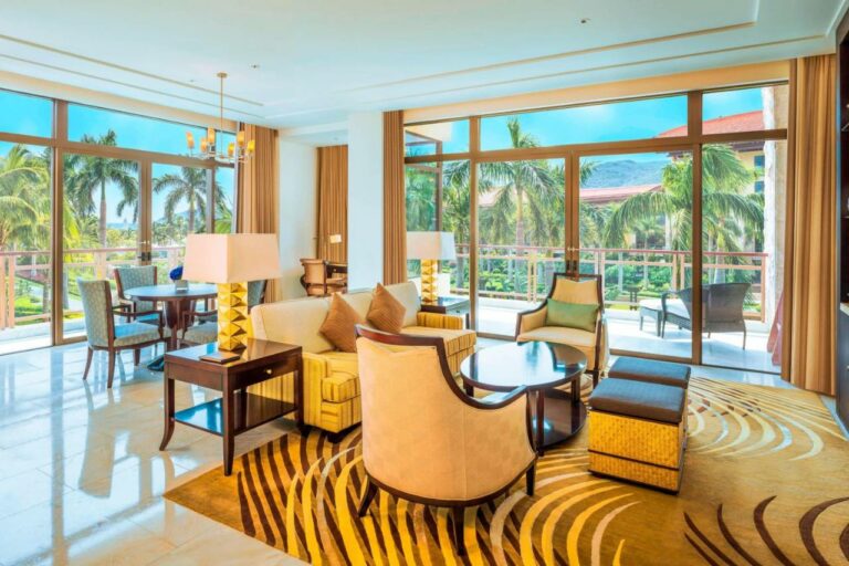 St Regis Sanya Yalong Bay Resort beach16 768x512