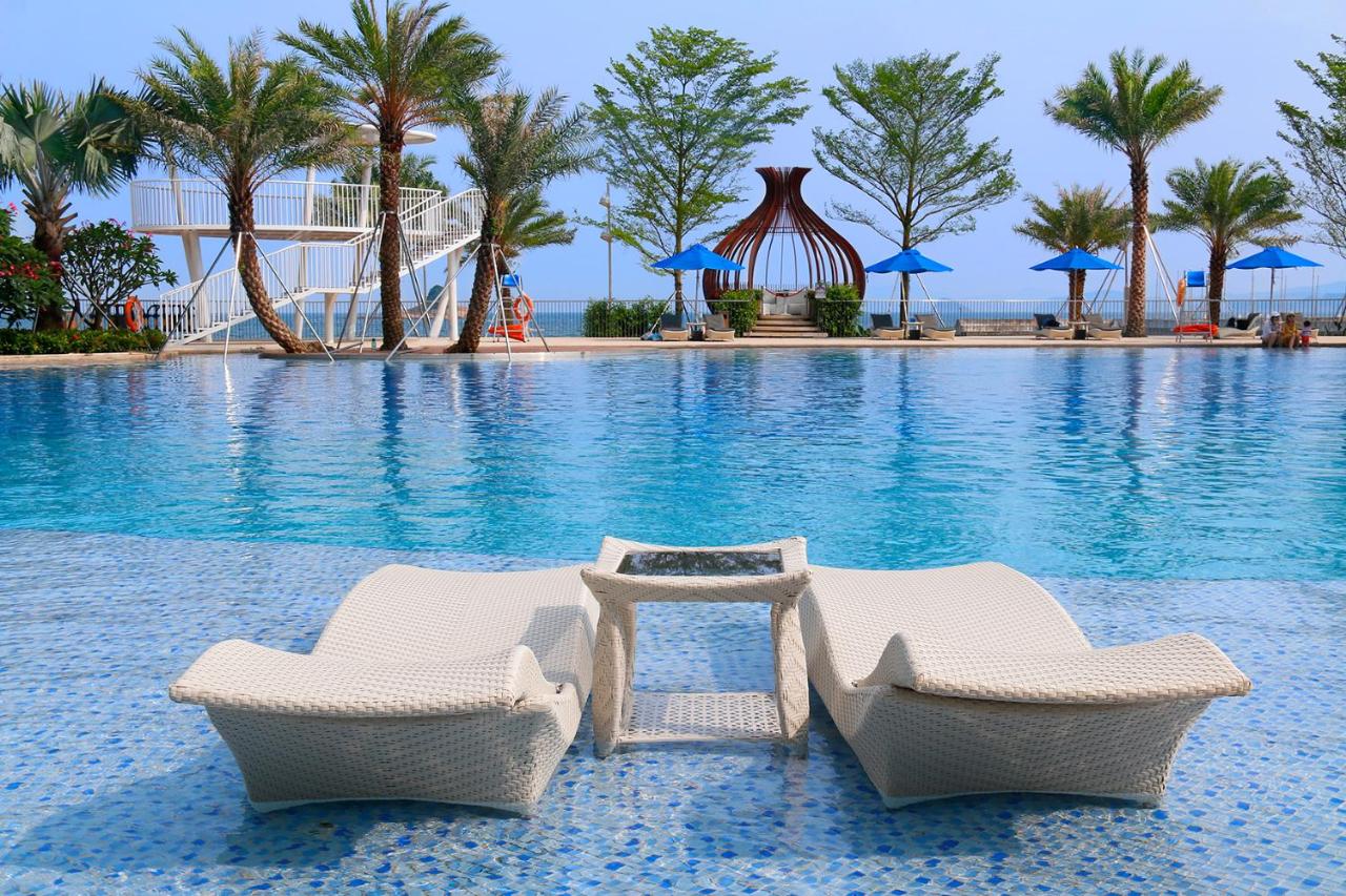 The Intercontinental Shenzhen Dameisha Resort beach19