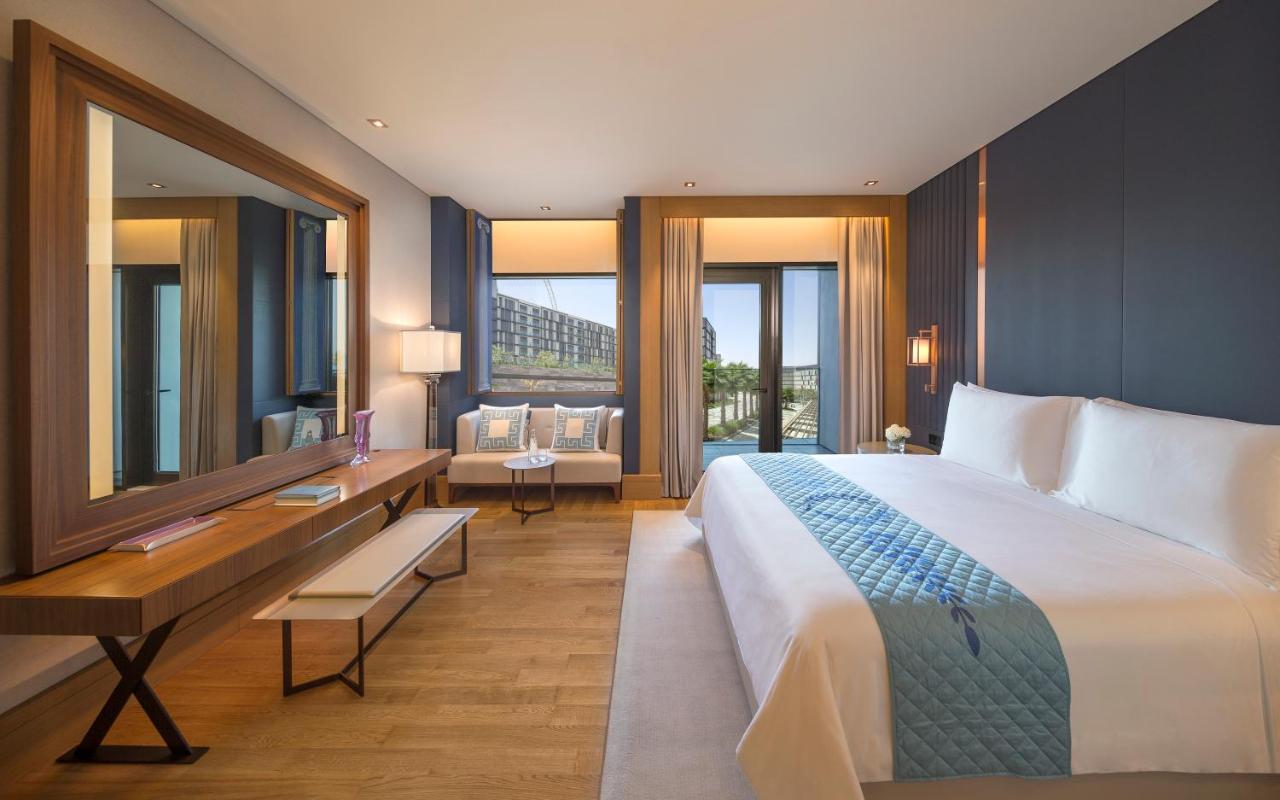 caesars palace dubai beach hotel0