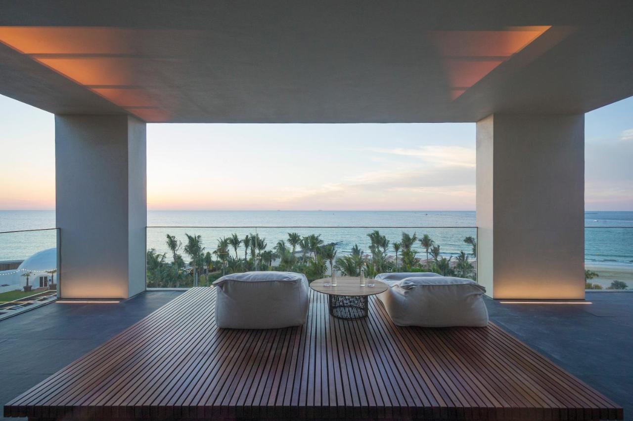 caesars palace dubai beach hotel12