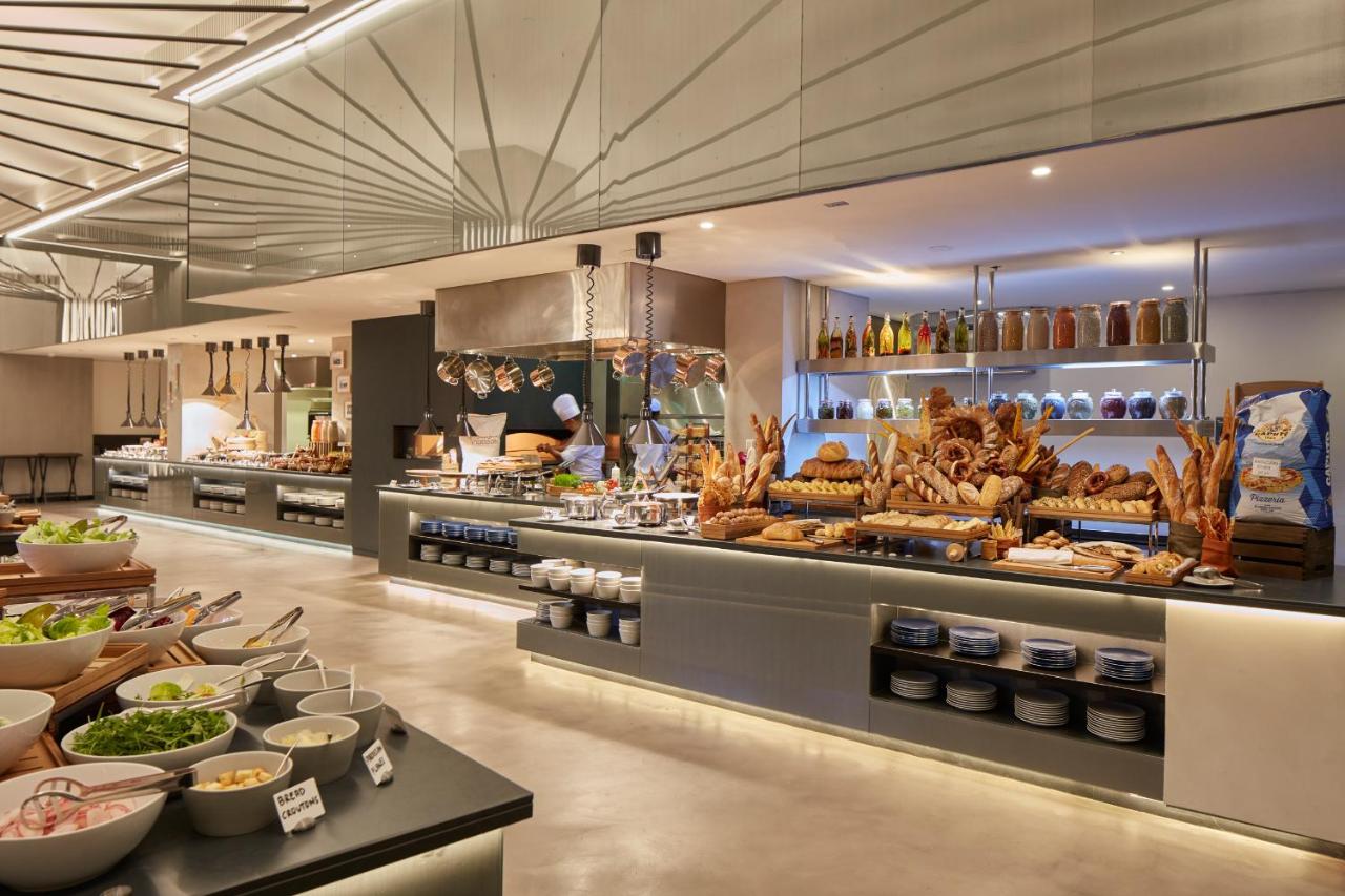 caesars palace dubai beach hotel8