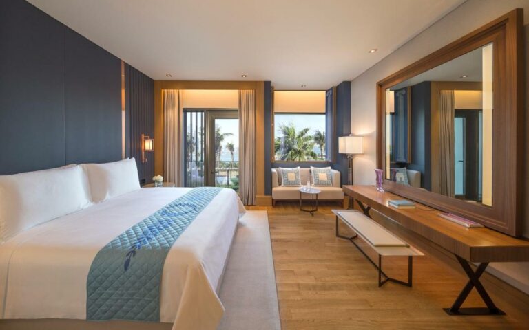 caesars palace dubai beach hotel9 768x480