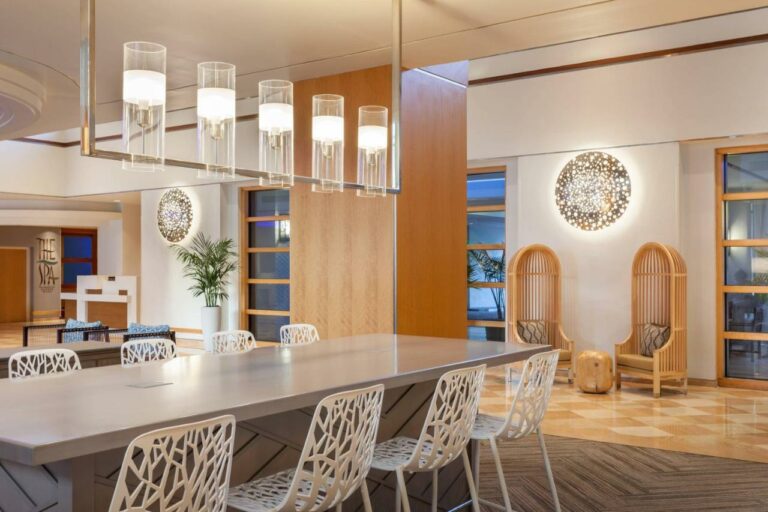 fort lauderdale marriot harbor beach resort spa3 768x512