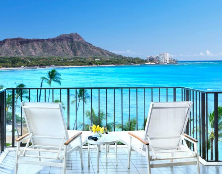 halekulani honolulu beach hotel4 768x601