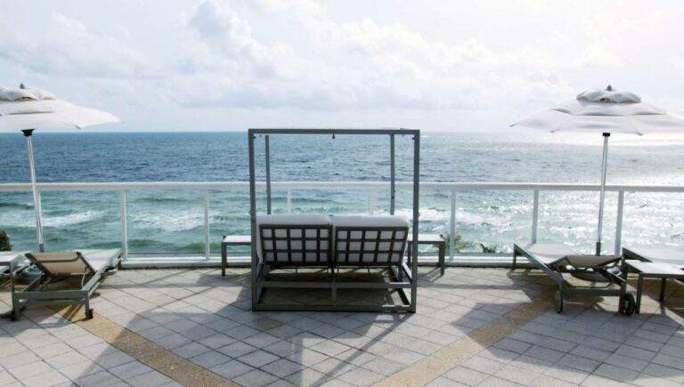 hilton fort lauderdale beach resort 768x435