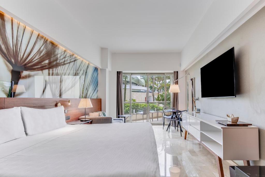 live aqua breach resort cancun beach hotel mexico3