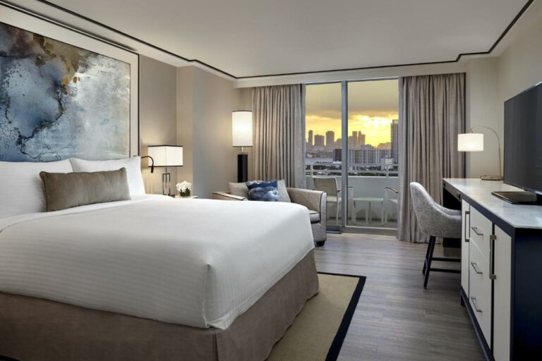 loews miami beach hotel12 768x512