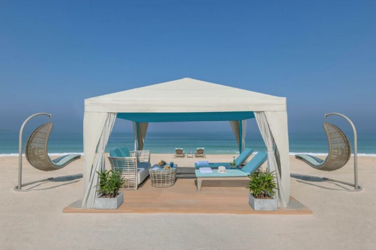 mandarin oriental jumeira dubai beach hotel0 768x512