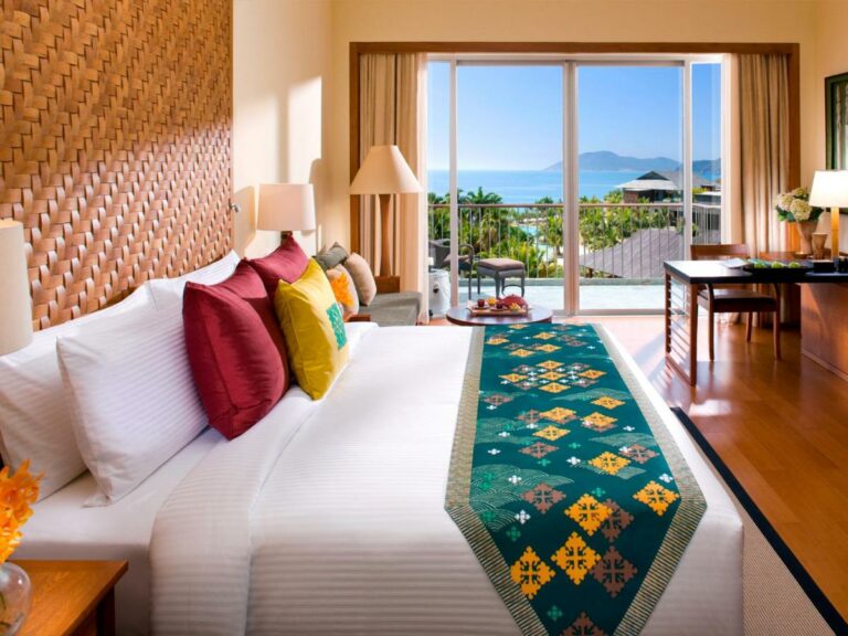 mandarin oriental sanya beach hotel11 768x576