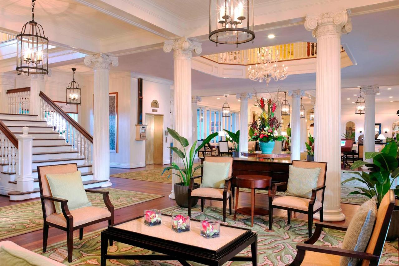 moana surfrider a westin resort spa waikiki beach hotel10