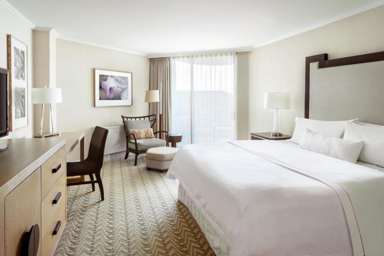 moana surfrider a westin resort spa waikiki beach hotel14