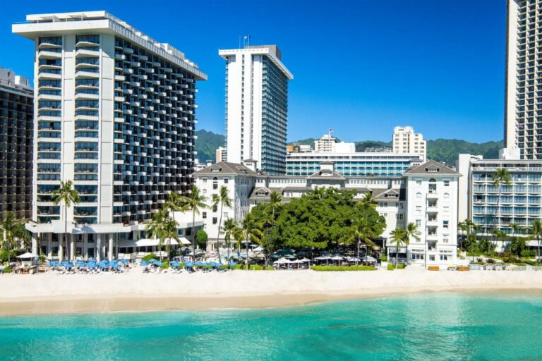 moana surfrider a westin resort spa waikiki beach hotel6 768x512