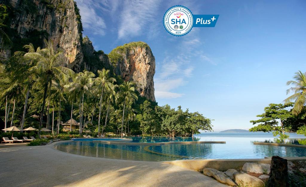 rayavadee reosrt beach hotel thailand