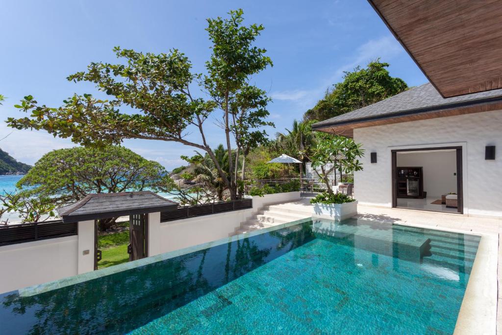 the racha beach hotel thailand3