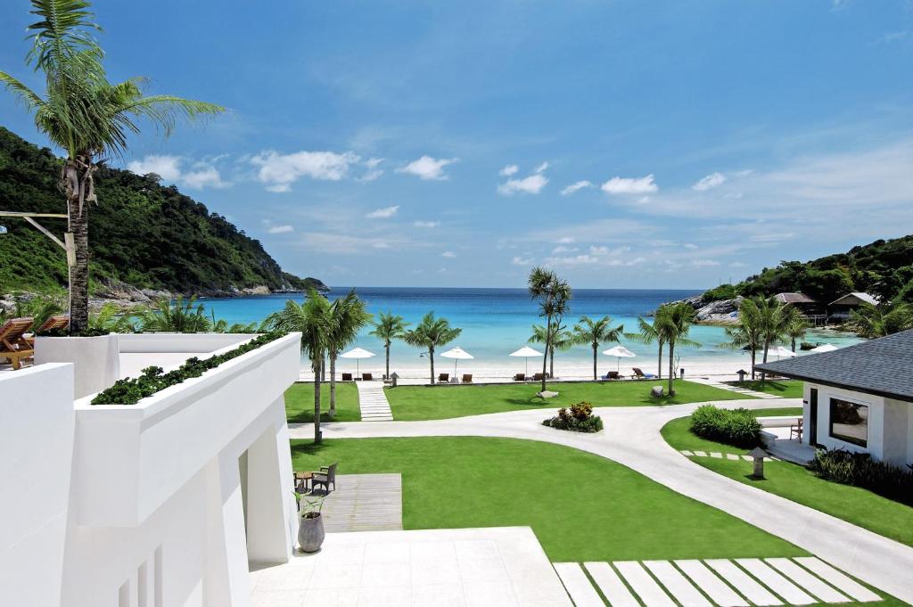 the racha beach hotel thailand7