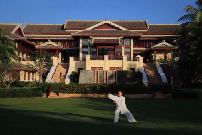 the ritz carlton sanya beach hotel14 768x512